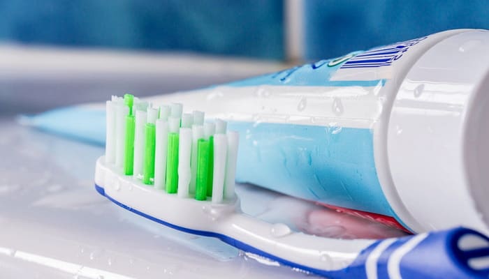 Як часто потрібно міняти зубну щітку?