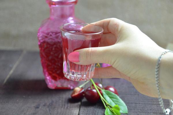 Cherry tincture improves the functioning of the circulatory system