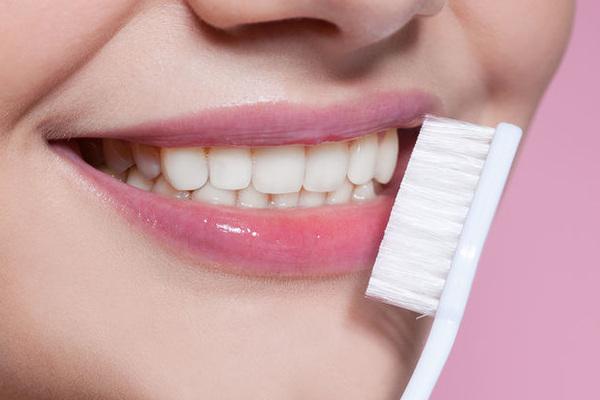 Найшкідливіше для зубів: Найбільші міфи про зуби